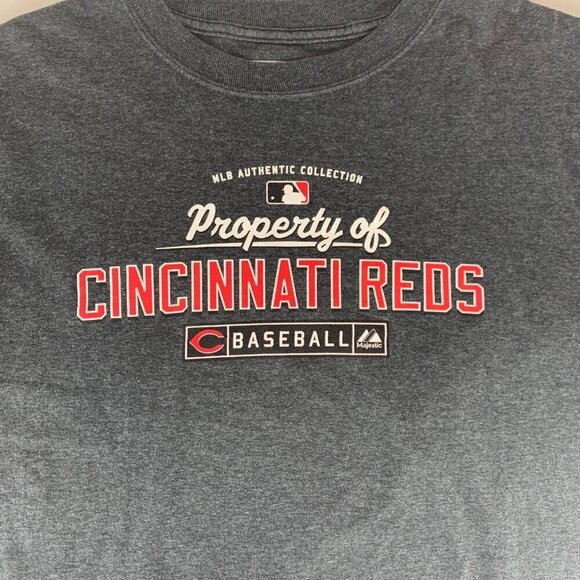 Cincinnati Red MLB Gray Majestic Short Sleeve Crewneck Shirt - Picture 2 of 5